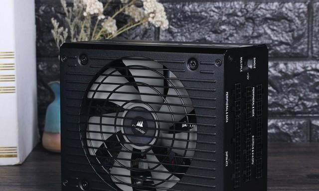 海盗船HX620电源的品质和性能分析（解读HX620电源的关键特点和用户评价）